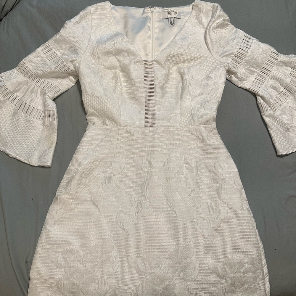 Badgley Mischka White Textured Long Sleeve Dress